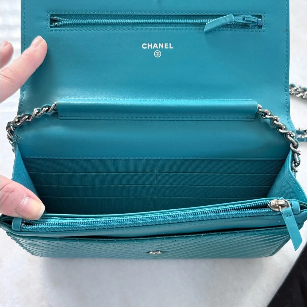 Chanel WOC - Picture 6 of 10